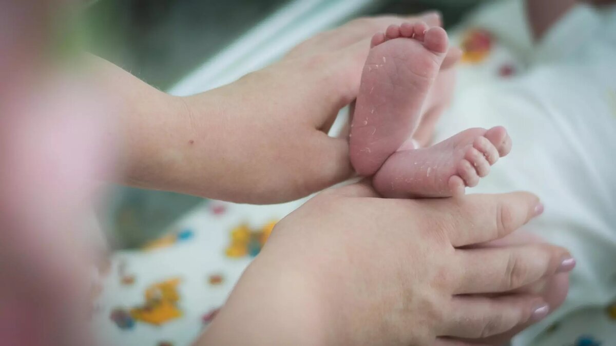     Ребенок пяти месяцев от роду скончался в Николаевском районе Волгоградской области, сообщают СМИ.