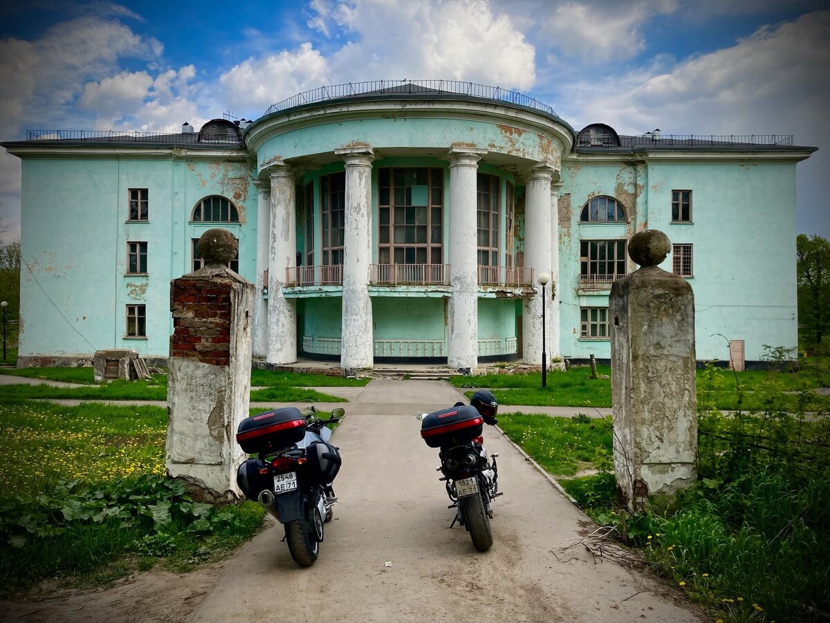 Дом культуры Заводского района г. Новомосковка.