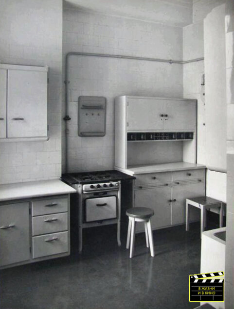 Внутренне убранство высотки в момент сдачи в 1952 г. Общественное достояние