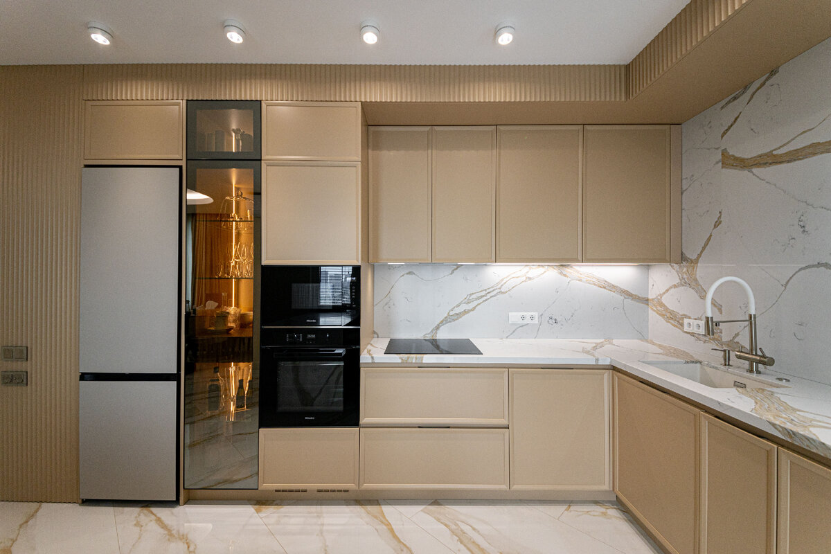 Реализованный проект кухни  Castagna Cucine несомненно яркий и стильный. Данная модель выполнена в нестандартном для фабрики-производителя цвете по желанию заказчика. 
