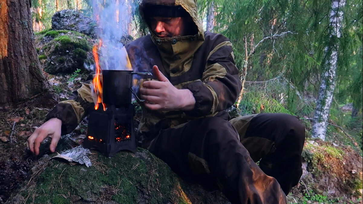 Печка-щепочница классная вещь, большой костер разводить долго. 