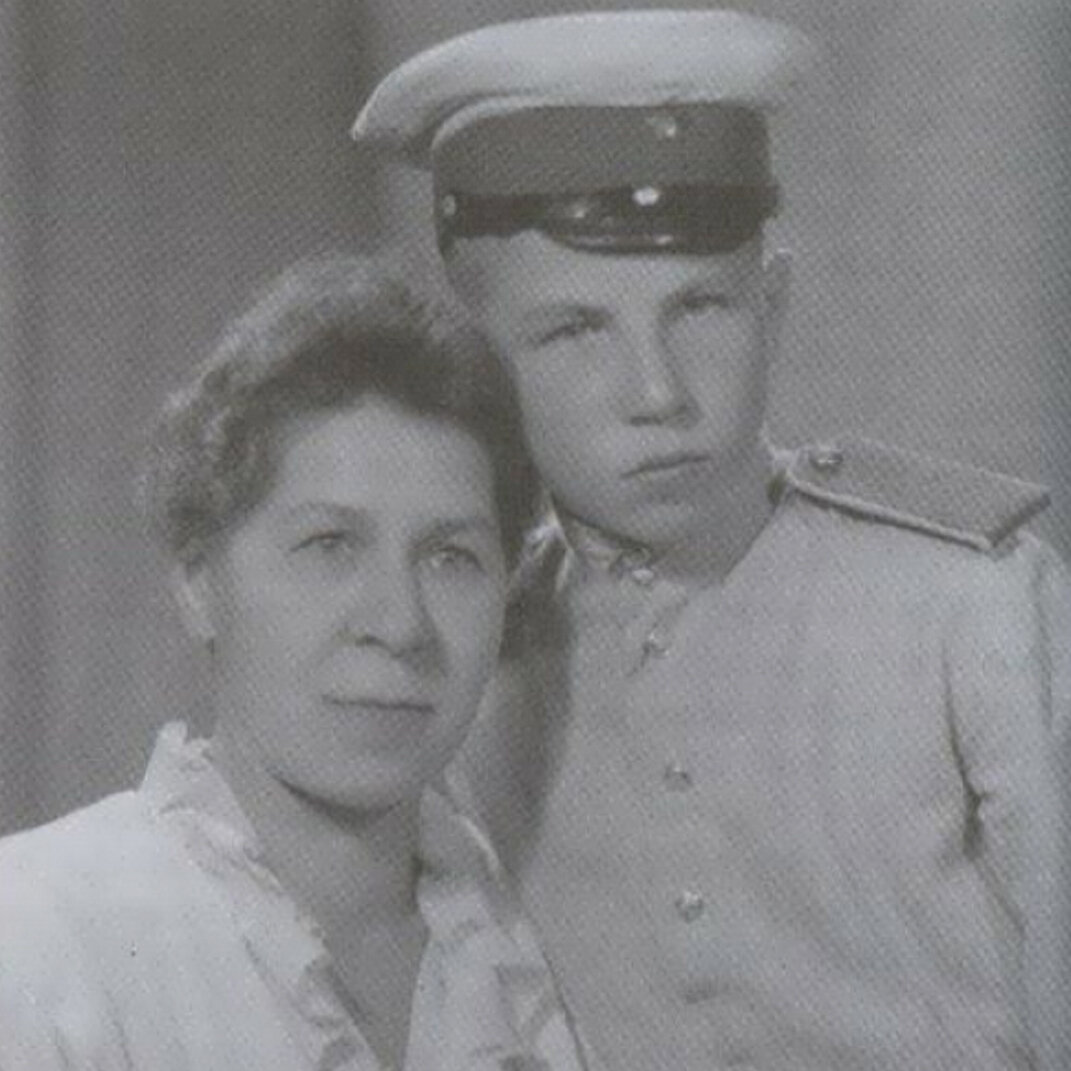 Кадет Попенченко с мамой