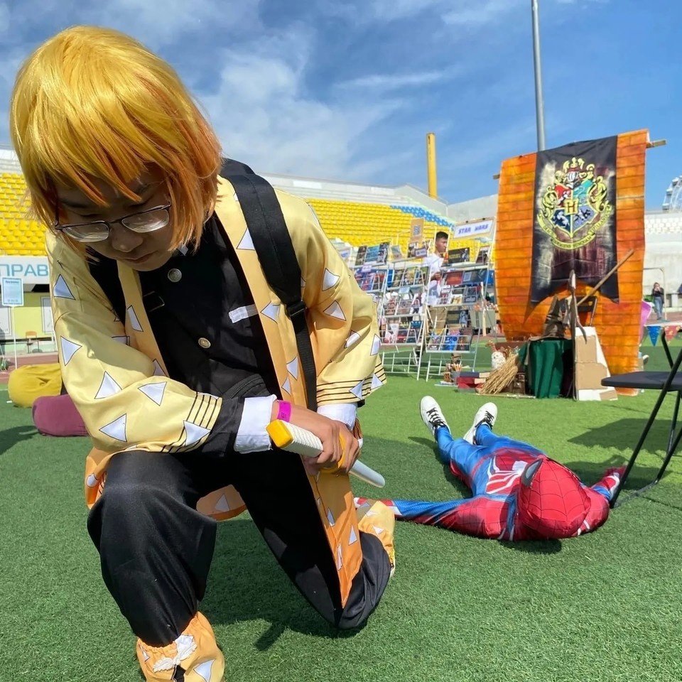    Косплей на Зеницу Агацума, «Клинок, рассекающий демонов». Фото: группа YKT Geek Fest в ВК