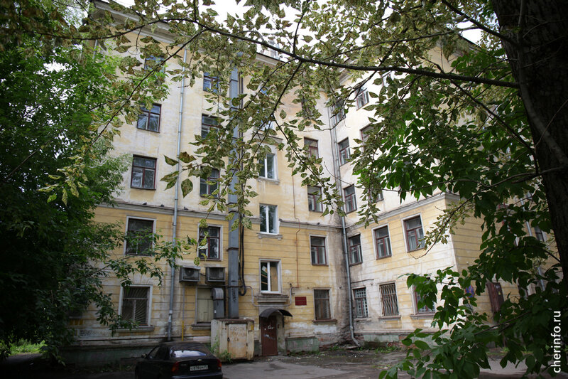    Аукцион прошел 27 июля. Пятиэтажное здание на Вологодской, 1 вместе с участком продали за 30 миллионов рублей. Площадь постройки - 7184,3 квадратных метра, участка - 7573