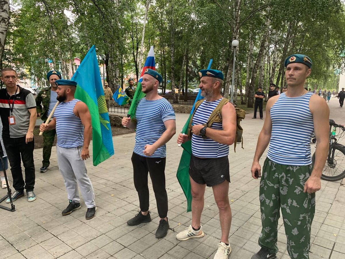 Десантники – это большая семья со своими традициями.  Фото: ФедералПресс / Наталья Шалыгина