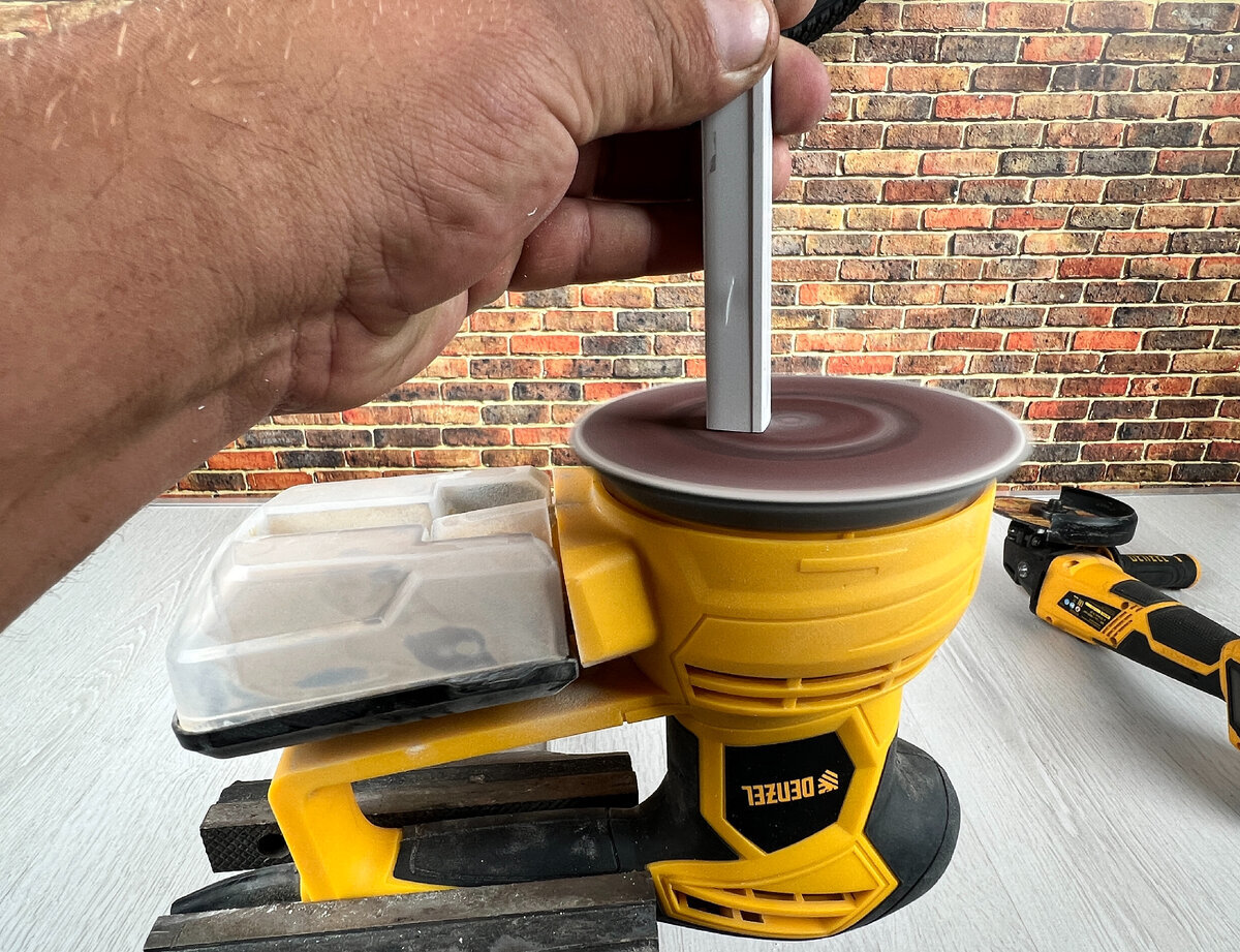 Каждый день мы сталкиваемся с ненужными мелочами, которые часто отправляются в мусорное ведро. Однако порой из самых неожиданных вещей можно создать что-то полезное и удивительное.-4