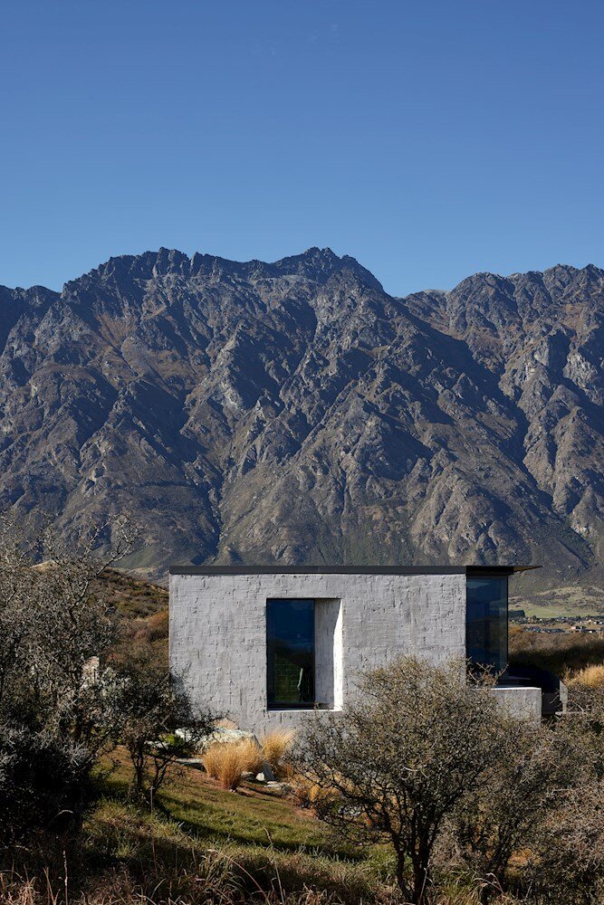 Arch: Fearon Hay | Project: Matagouri | Photo: Simon Wilson | Geo: Wakatipu lake, NZ