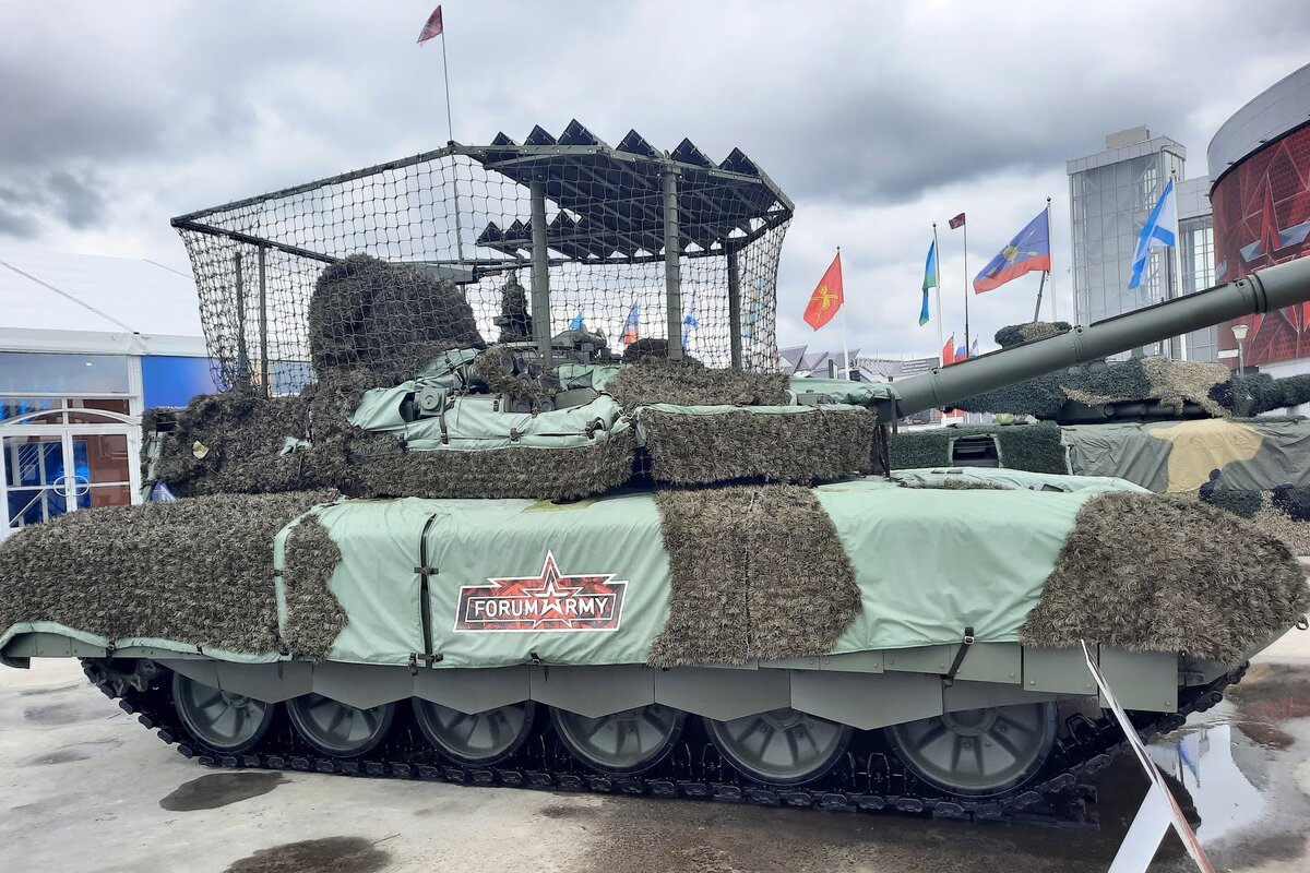 Самый сильный армия 2023. Т-80бвм 2023. Танк т-80бвм. КССЗ накидка танк т-90м. Т-80бвм в парке Патриот.