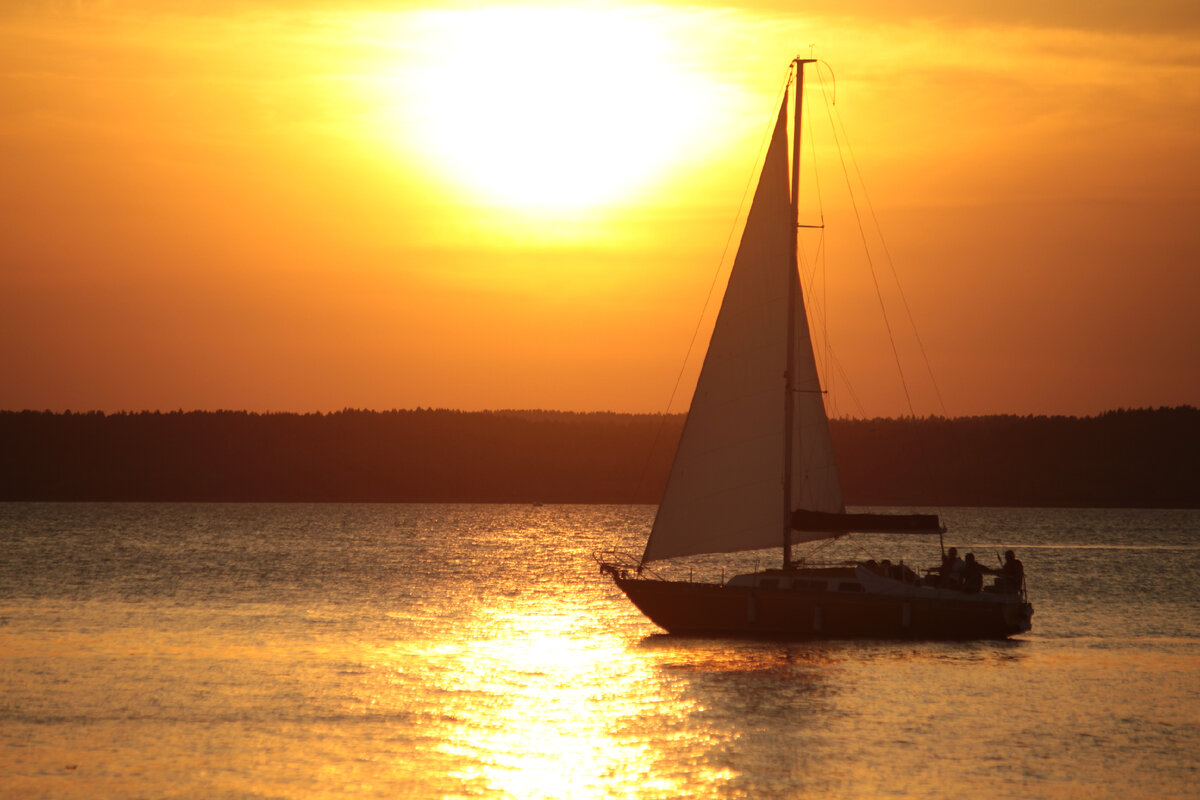 Просто иллюстрация, но может подтвердить эту мысль. Фото сделано на праздник Преображения 2022 года, Минское море.