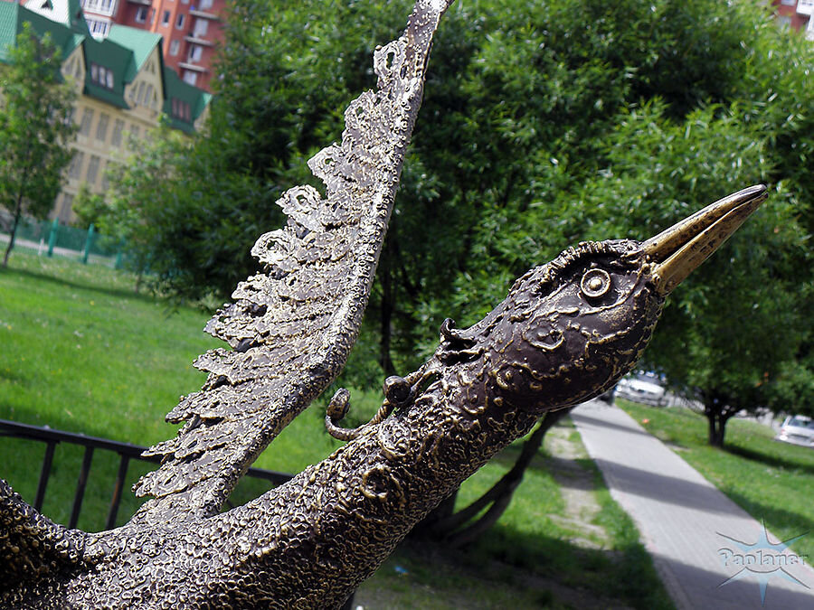 жар птица улица. кафе жар птица заволжье. жар птица карамболь. новогодние витрины питера. жар птица скульптура.