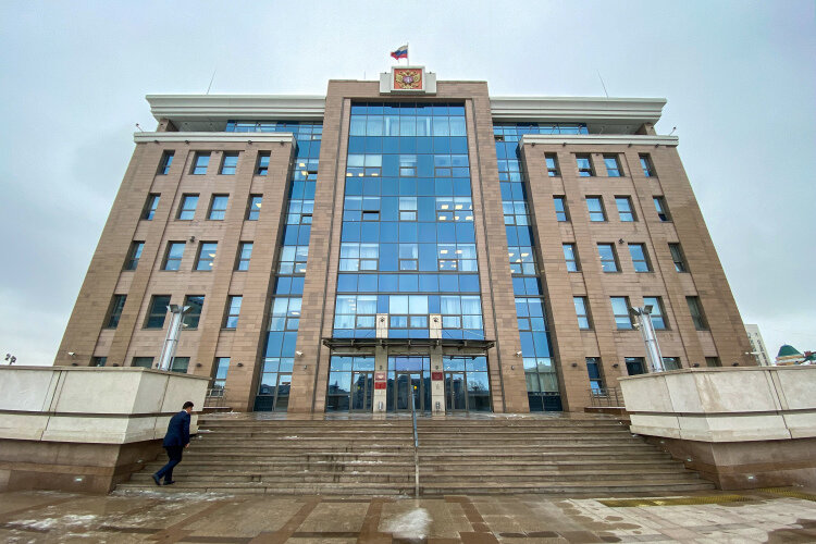    Арбитражный суд Татарстана долгое время располагался на территории Казанского кремля, а в 2016-м, при Новикове, состоялся переезд в новое здание на Ново-Песочной улице