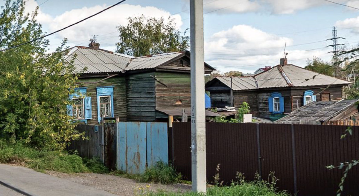 
«Иркутский блог» продолжает освещать тему главной угрозы для архитектурного наследия Иркутска — массового сокращения реестра выявленных памятников, среди которых подавляющее большинство — средовая...-129