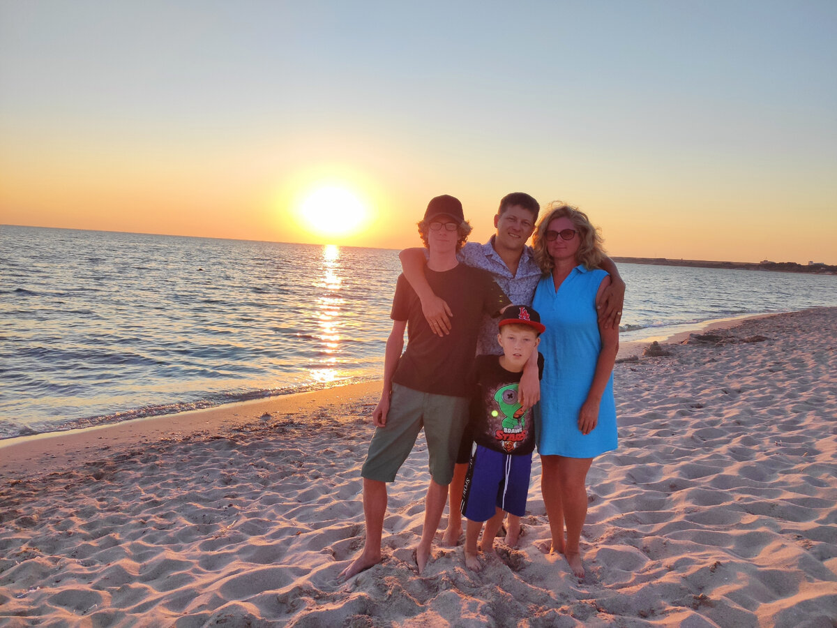 Крым. Пляж в Оленевке.