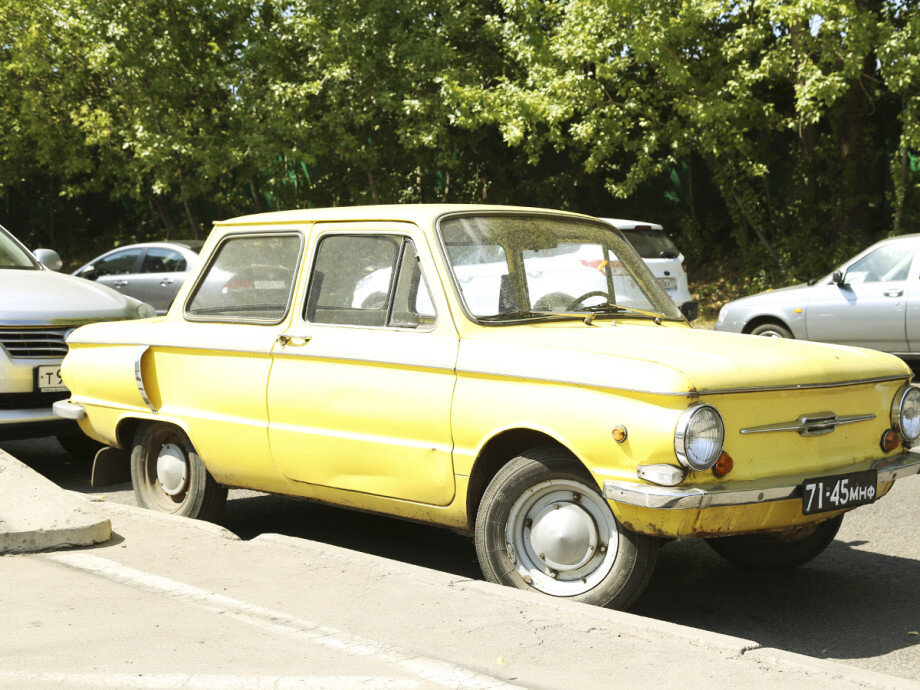 Запорож советском виде. Автомобиль запорожье. Заз 968 yalta/. Автомашина запорожье. Запорожская машина.
