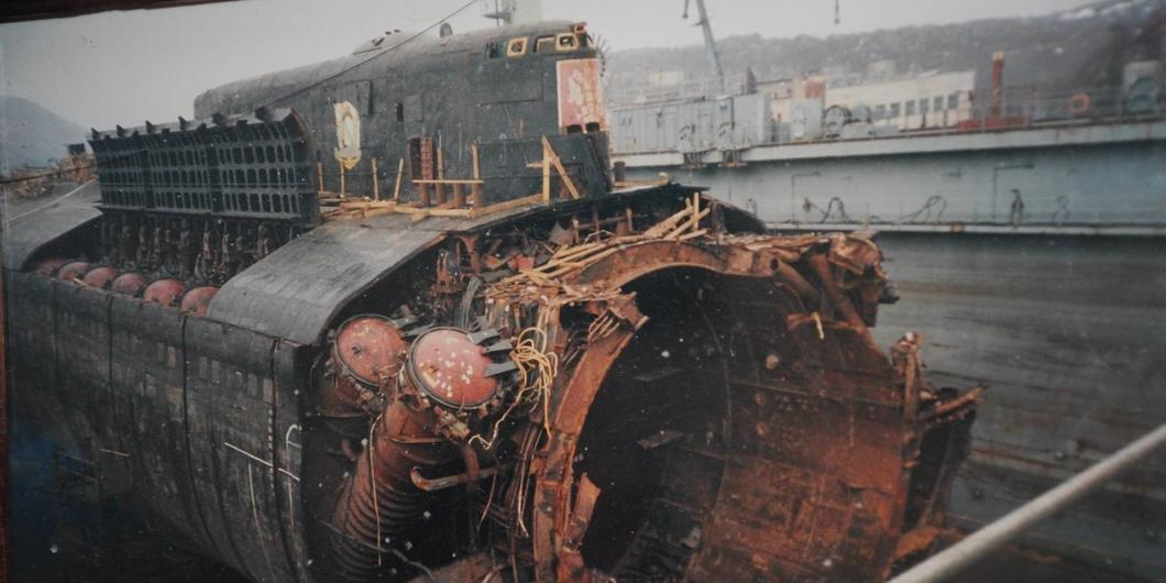 Атомная подводная лодка Курск 2000. Подводная лодка к-141 «Курск». Подлодка Курск 2000. 12 Августа 2000 года гибель атомной подлодки Курск. Когда утонул курск подводная