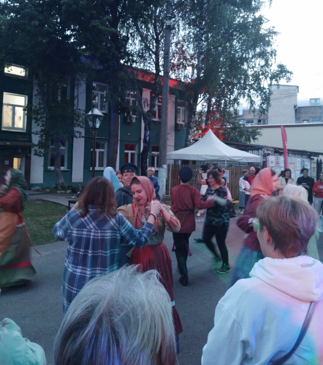 В Туле много мест, которые  можно посетить в выходные и неплохо отдохнуть.                Казанская набережная, музеи, парки...-44