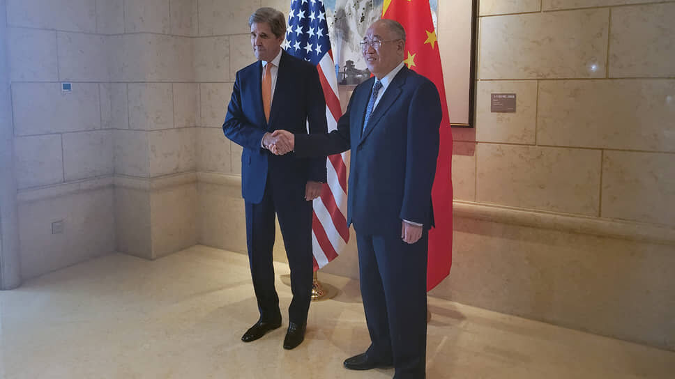 Фото: Valerie Volcovici / Reuters📷Джон Керри и Се Чжэньхуа