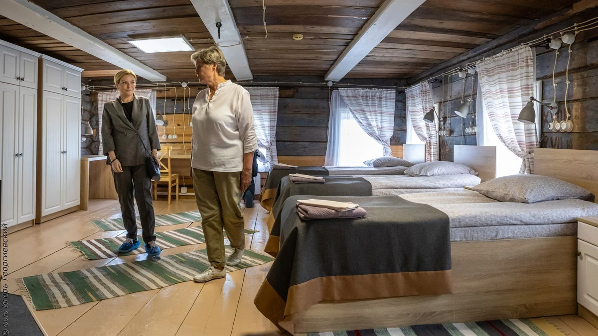 Министр культуры Ольга Любимова в доме Мошниковой.