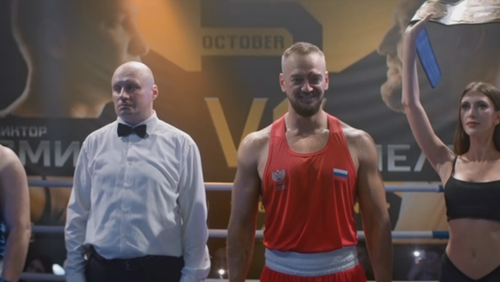 Кадр из фильма    Один из новых клиентов вестников