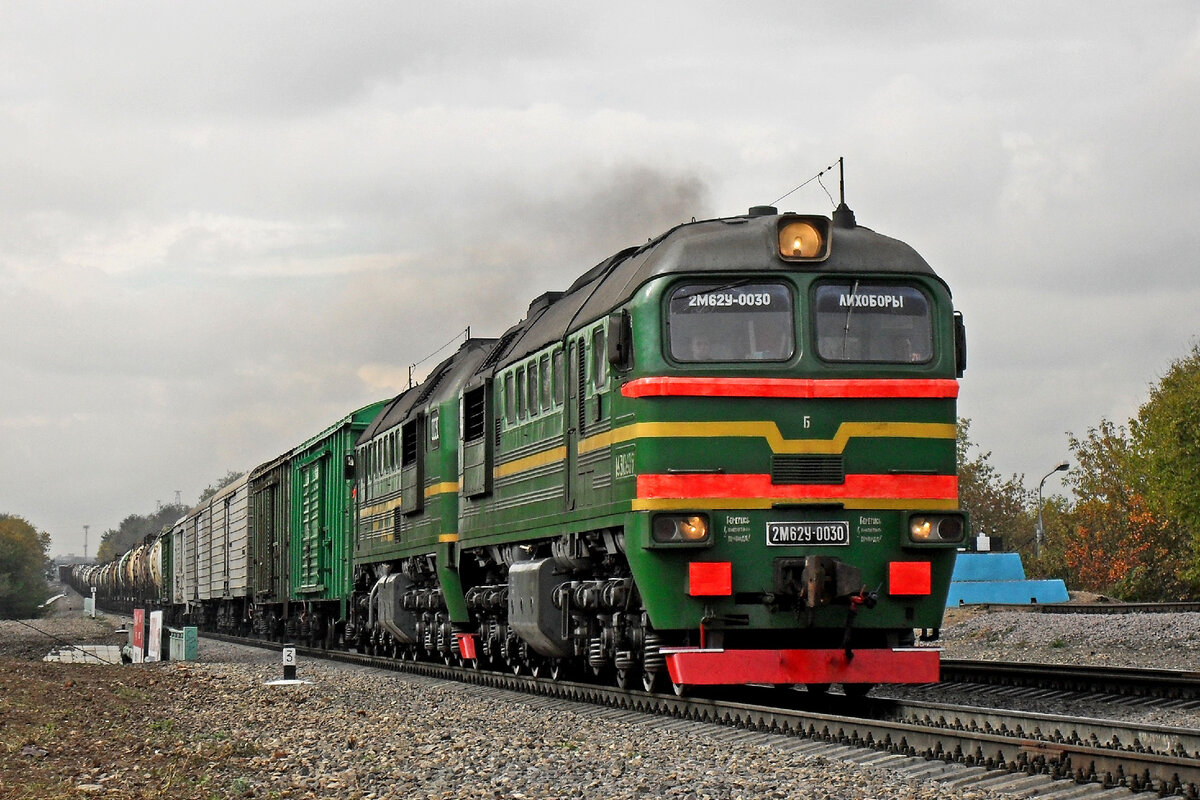 В 2010 году такая картина была в одной минуте ходьбы от метро. Сейчас за такой картиной нужно ехать в Беларусь.