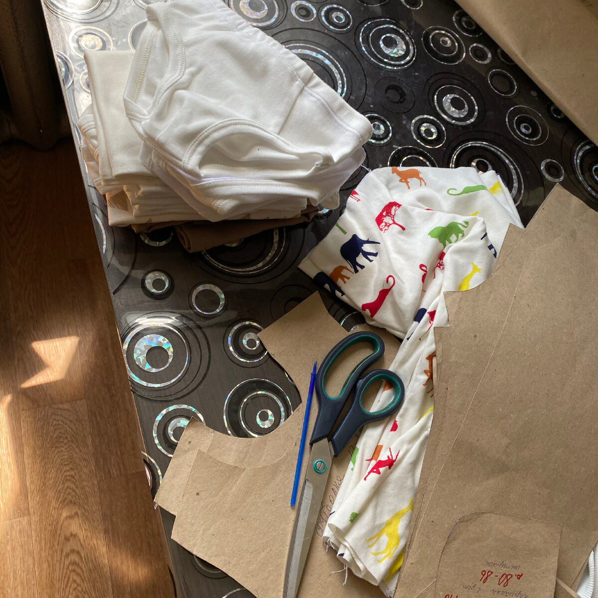 Маленькая часть: впервые шили маечки и трусики.