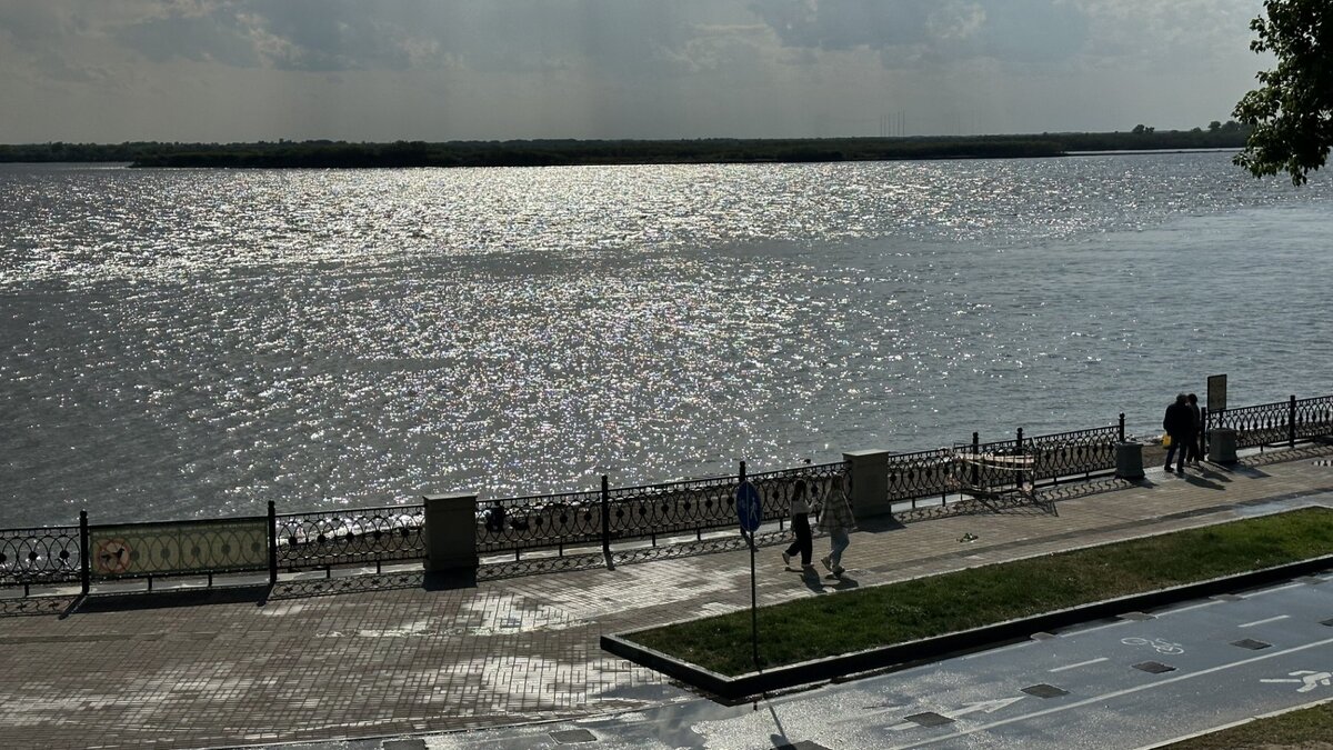     В Хабаровске 28 июля ожидается кратковременный дождь, ночью температура будет около 22-24 градусов, днем поднимется до 28-30, ветер будет дуть с юго-запада со скоростью 8-13 метров в секунду.