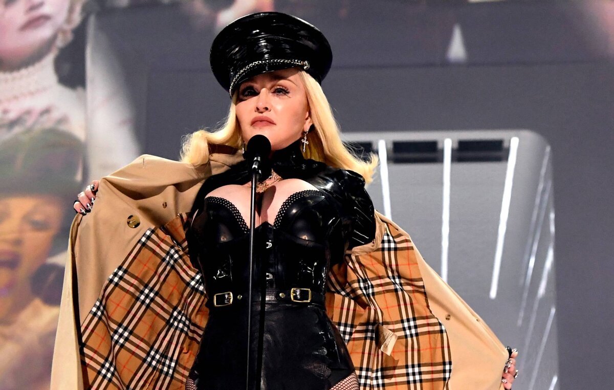 MADONNA: «Я РАДА, ЧТО ЖИВА» | Слова и музыка Матецкого | Дзен