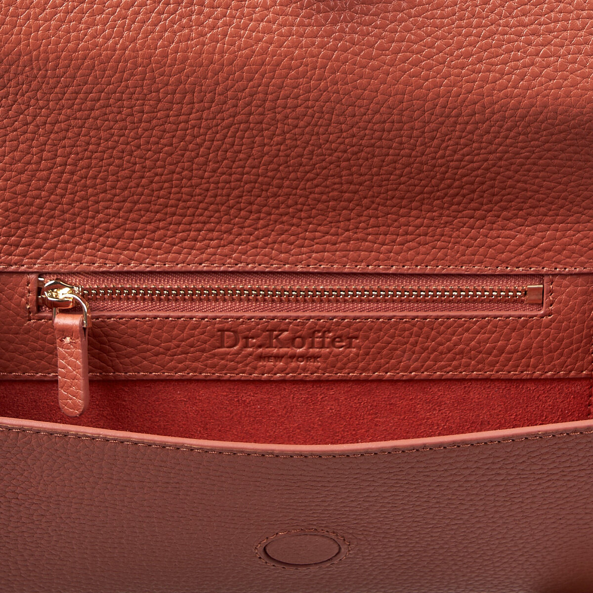 Варианты тиснения: а) естественная фактура;