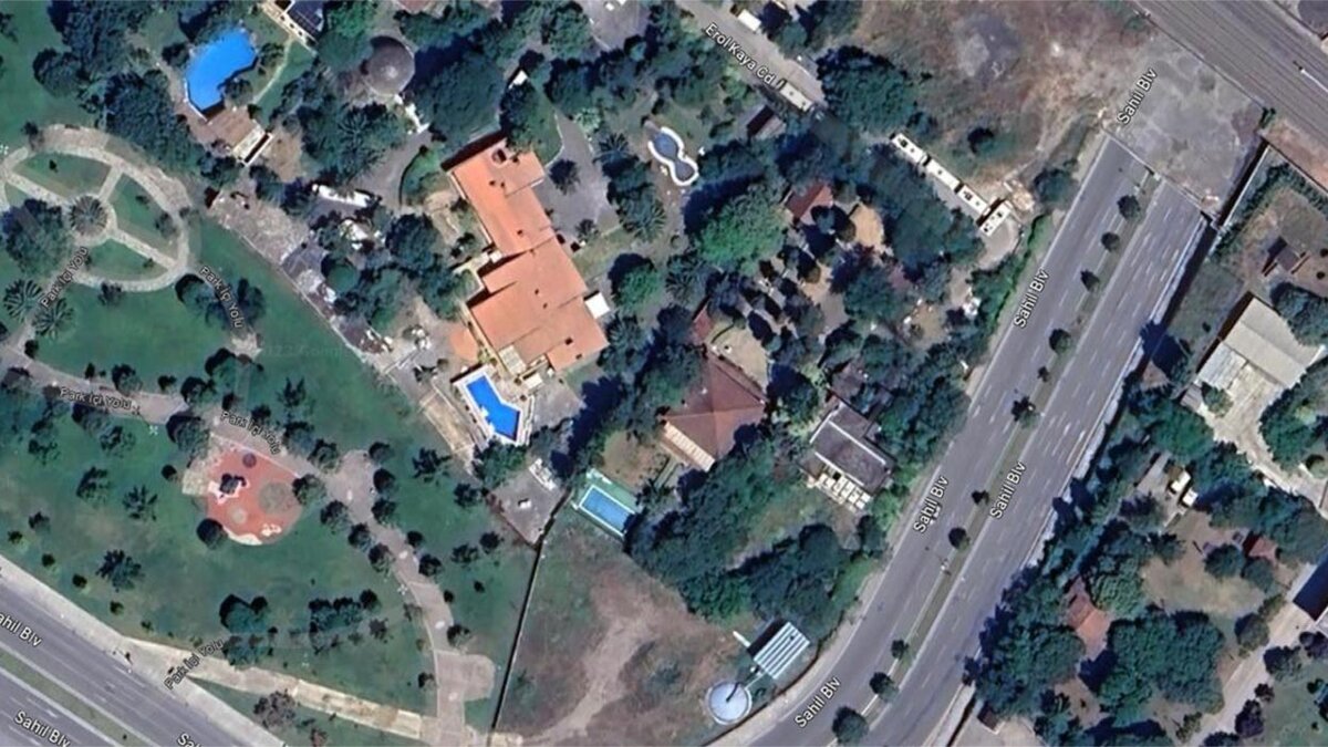 Спутниковый снимок дома. Google карты.