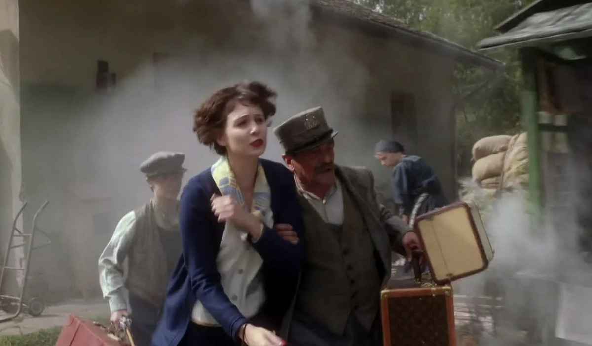 Леди исчезает. The Lady Vanishes 2013. Леди исчезает фильм 2012. Леди исчезает 2012 том Хьюз. Фильм леди исчезает 2013 г