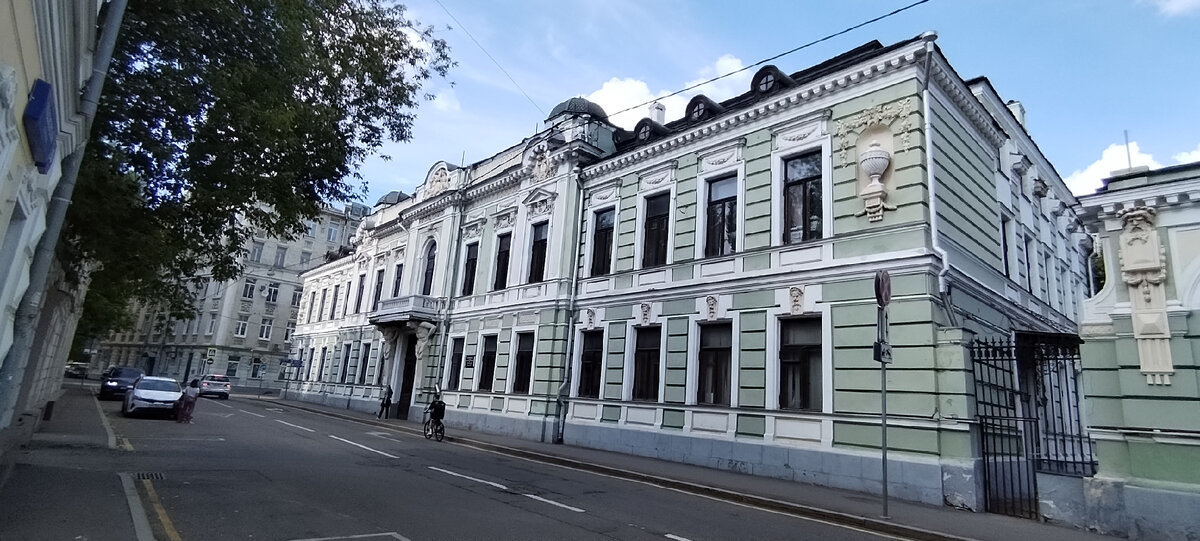Очень красивый особняк Морозовых 