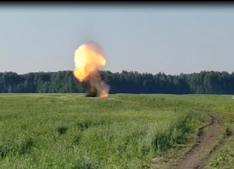 Подрыв бомбы. Так могло бабахнуть прямо на нефтепроводе. Представляете последствия?