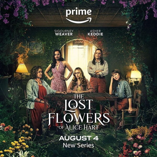     Девочка переживает горе и разочарование в трейлере «Потерянных цветов Элис Харт»