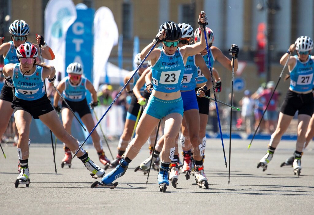 Лыжные соревнования на Дворцовой площади 08 июля 2023