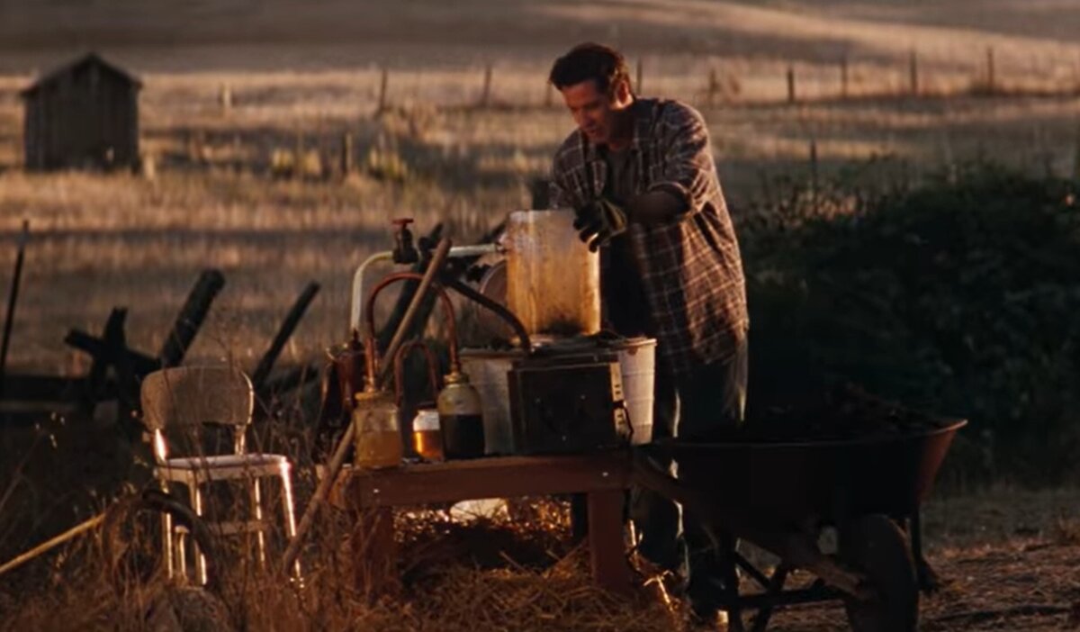 кадр из фильм "Феномен"