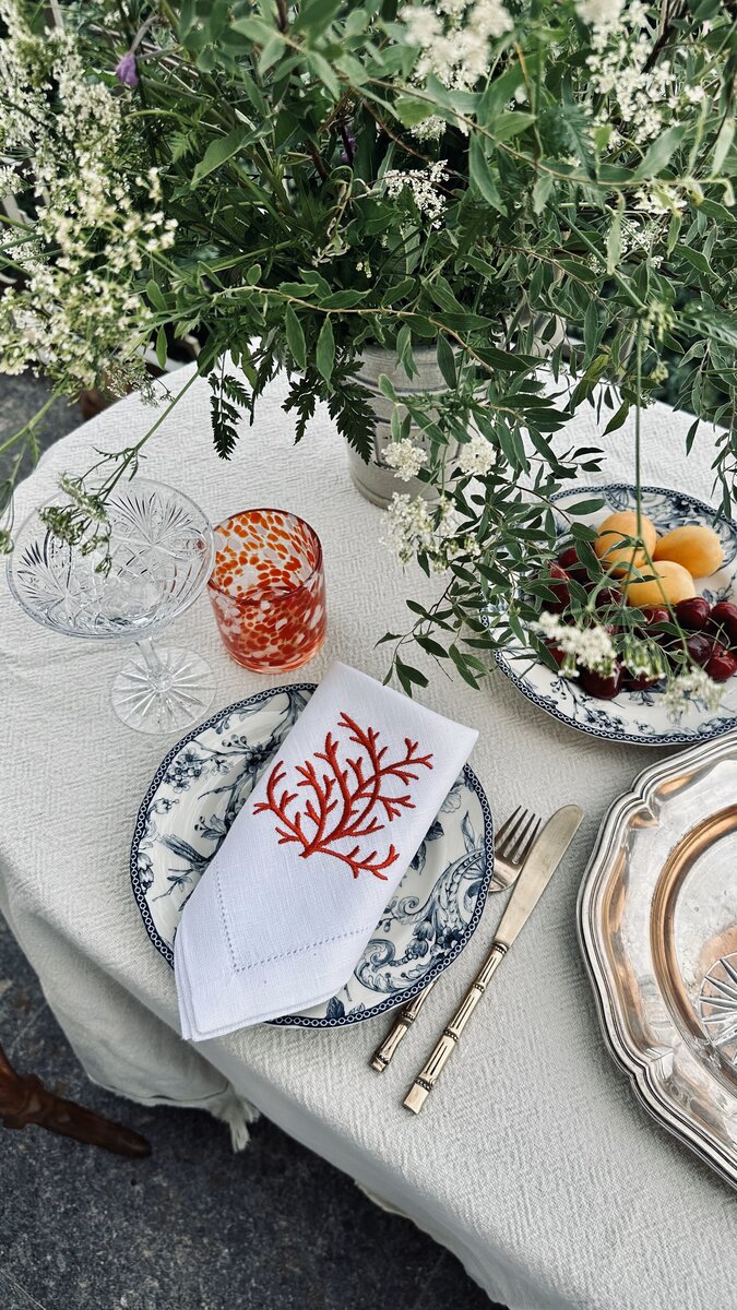 Перекус на балконе.