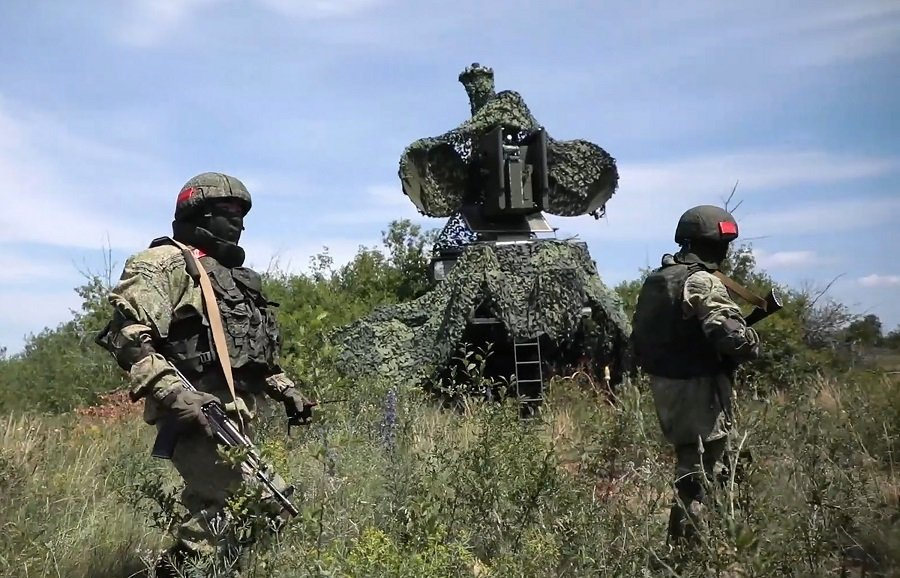 Работа расчета комплекса РЭБ "Красуха-С4" в зоне проведения специальной военной операции - Фото: Пресс-служба Минобороны РФ/ТАСС