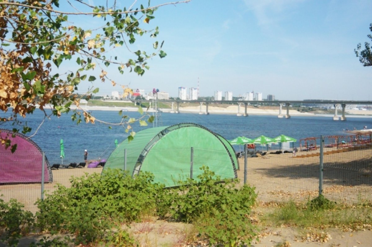    Жители Бобров возмущены превращением острова Крит в волгоградскую Рублевку