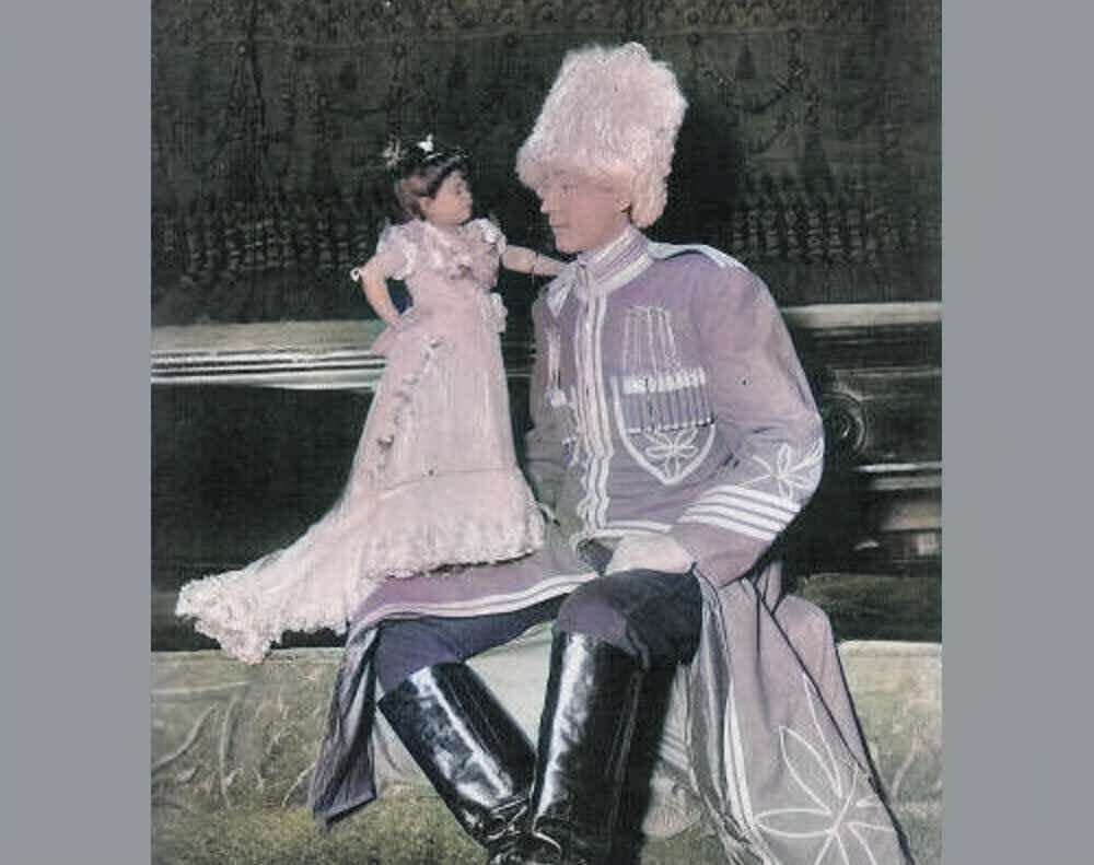 Мадам Чикита и Фёдор Махнов на сцене лондонского Ипподрома.