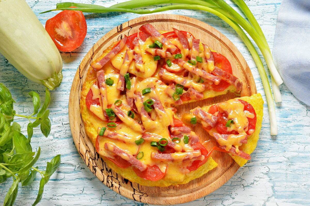 пицца из кабачков в духовке с помидорами колбасой и сыром рецепты фото 111