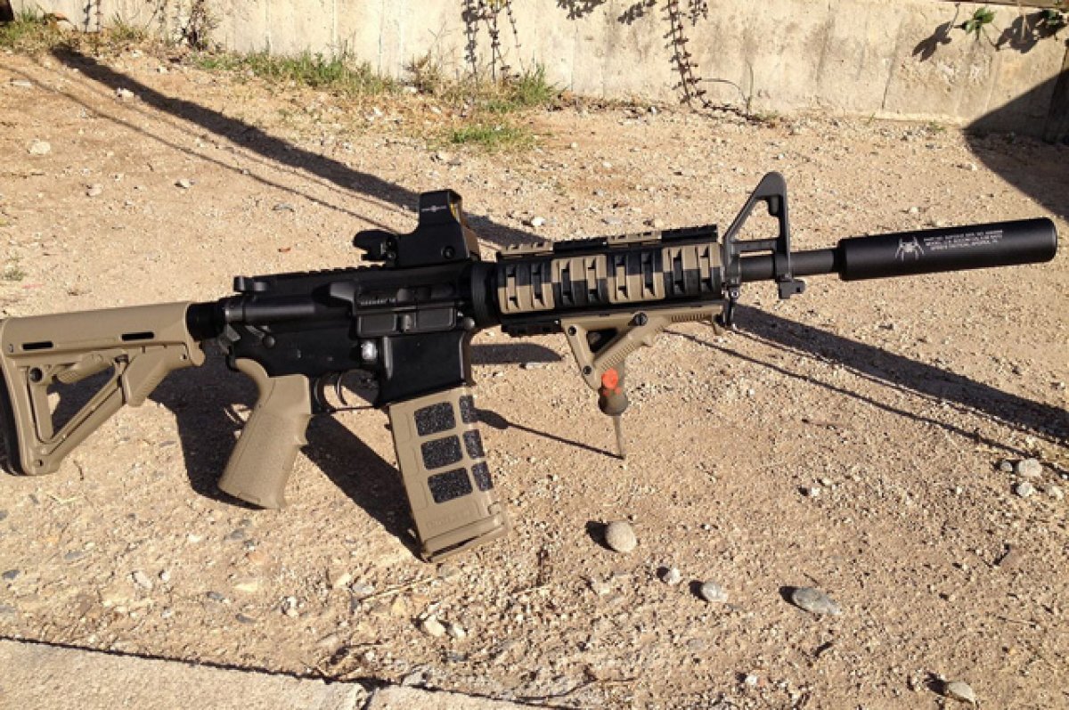    Ребёнок расстрелял домофон из винтовки в Набережных Челнах