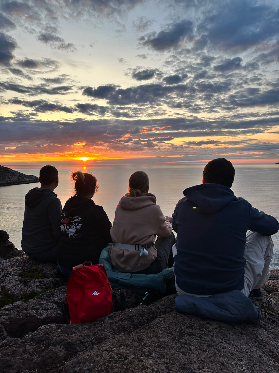 Мы с друзьями любуемся мощью и красотой Северного Ледовитого океана