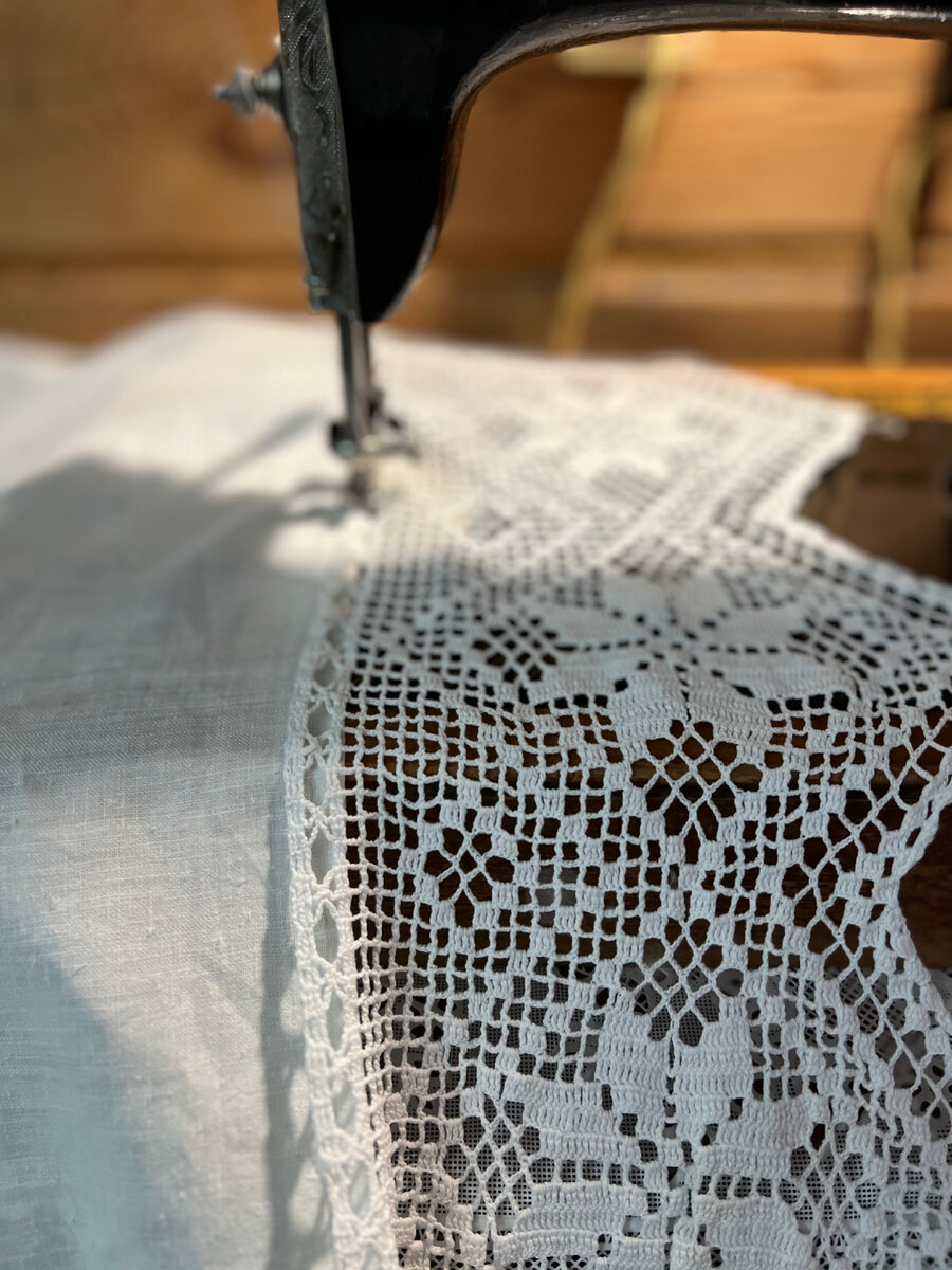 наборы для вышивания dantel купить. пришить кружево. пришить кружево к трикотажу. платье с кружевной оборкой. пришить кружево.