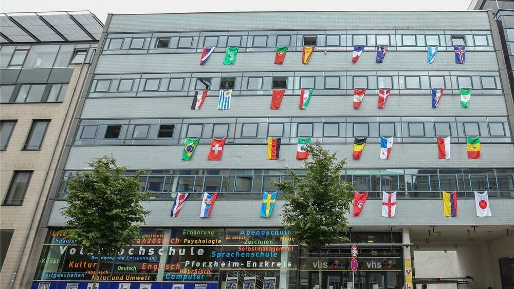 Volkshochschule. Пфорцхайм.