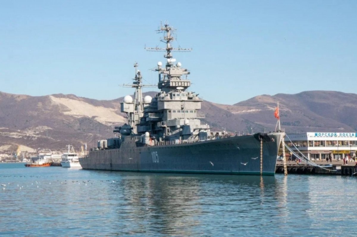    Помогли избежать последствий атаки катеров экипажи кораблей «Оленегорский горняк» и «Суворовец».