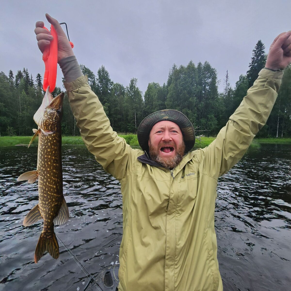 На фото гость из Санкт-Петербурга
