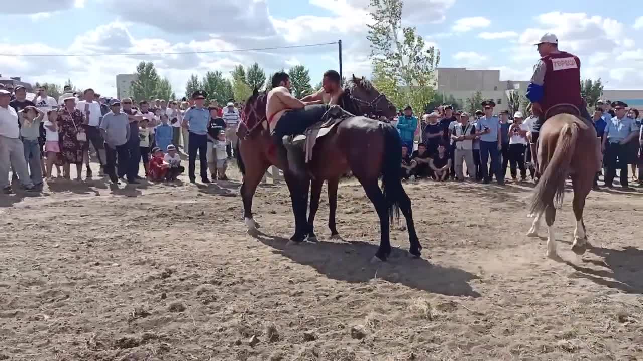 Аударыспақ-ат үстінде күресу. Аударыспак-борьба на лошадях | Обо всем | Дзен