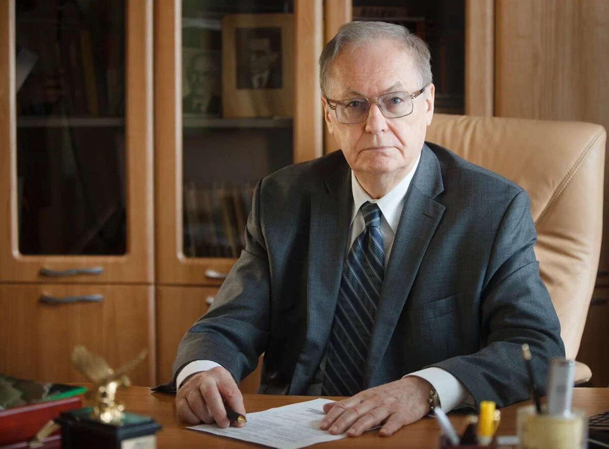 Нигматуллин академик ран. Нигматулин расых насыхович. Нигматуллин академик ран. Р нигматулин. Р нигматулин.