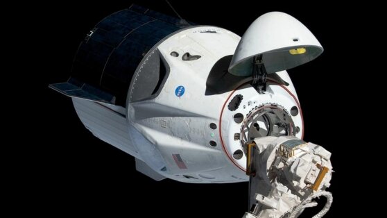    Космический корабль Crew Dragon с космонавтом Федяевым отстыковался от МКС Андрей Бурков
