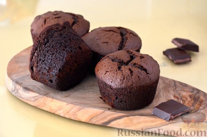 шоколад черный, масло сливочное, яйца, сахар, мука, какао-порошок